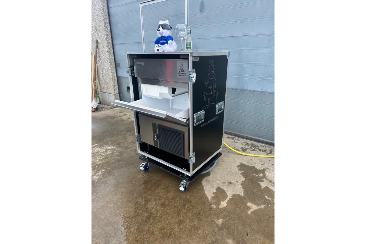 Koelwagenverhuur - LE System: Koelwagenverhuur - LE System - Hoshizaki bal ijsmachine met bunker - Koelwagenverhuur - LE System