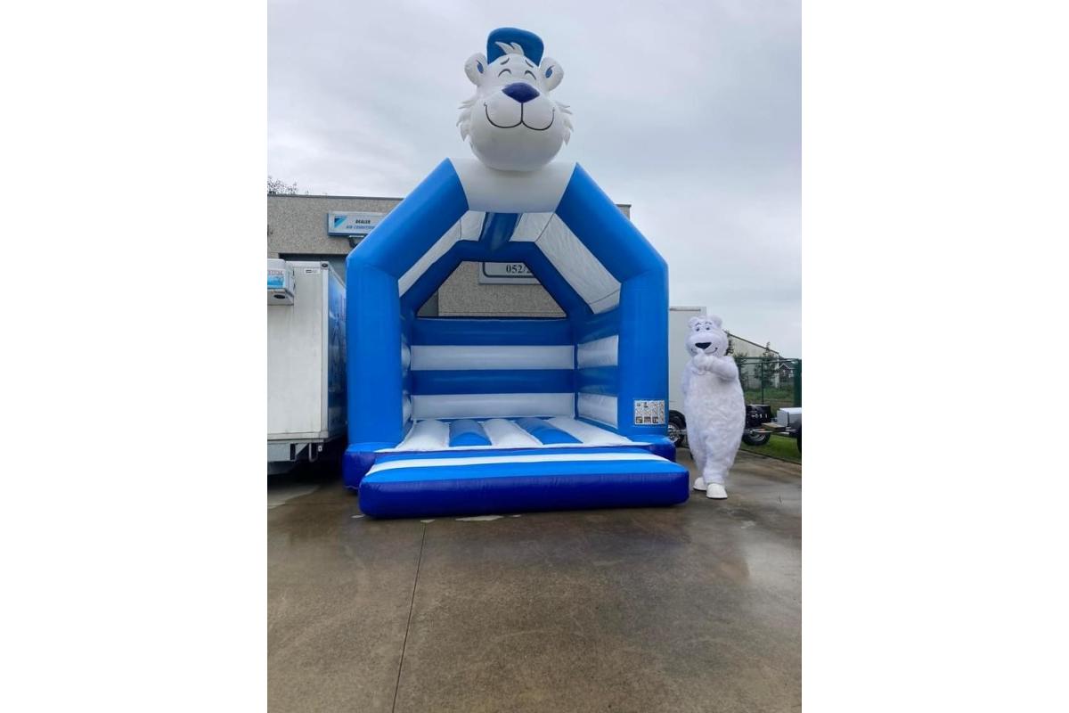 Koelwagenverhuur - LE System: Koelwagenverhuur - LE System - Springkasteel  - Koelwagenverhuur - LE System